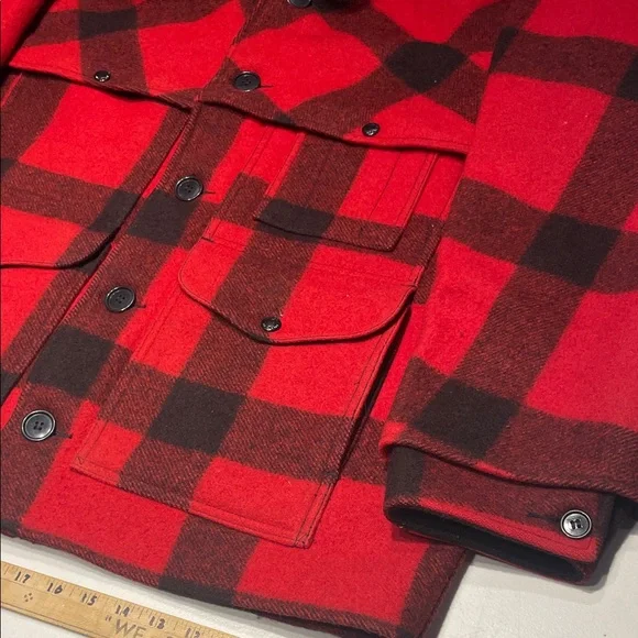“Discontinued”FILSON size large DOUBLE MACKINAW WOOL CRUISER JACKET - Picture 3 of 13